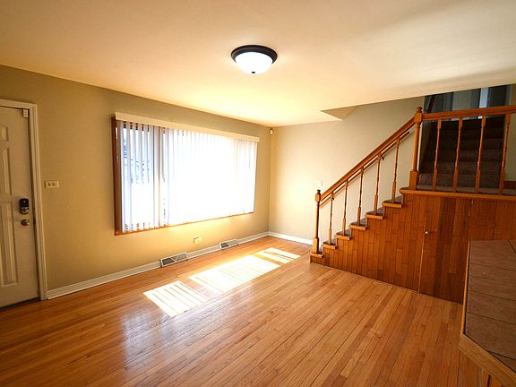 2nd image of 330 Ash Ave
