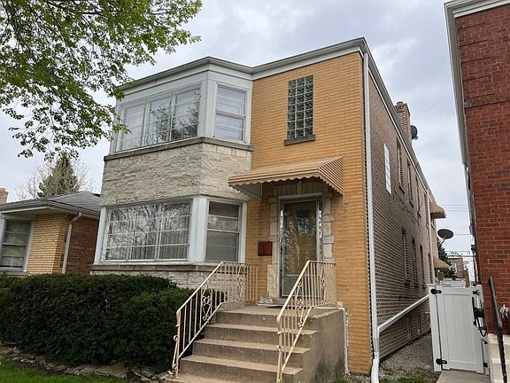 2nd image of 5305 W Wrightwood Ave