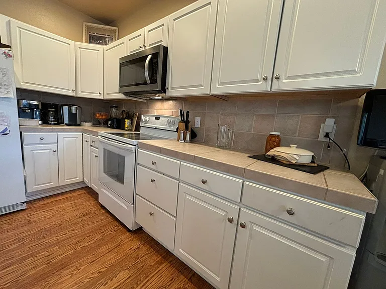 8950 Rochester Dr — Photo 26