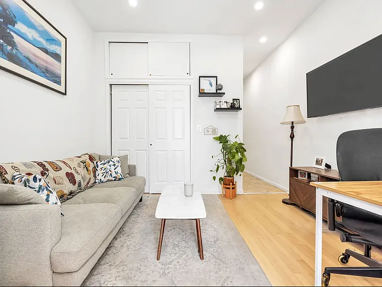 304 Columbus Ave #2D — Photo 4