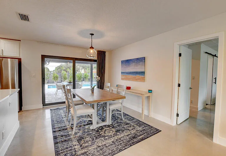 1440 NW 12th Way — Photo 4
