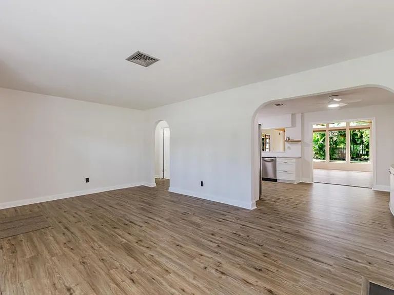 1310 La Faunce Way — Photo 12