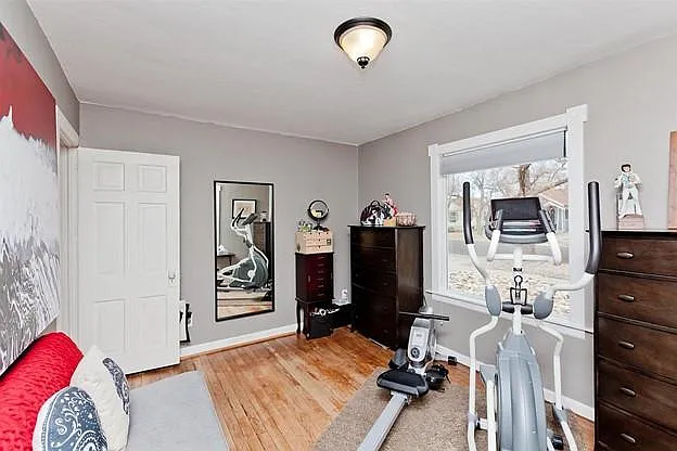 1427 White Ave — Photo 9