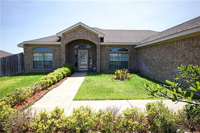 1st image of 3206 Sherwood Forest Dr