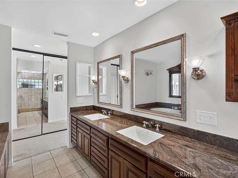 32201 Sea Island Dr — Photo 48