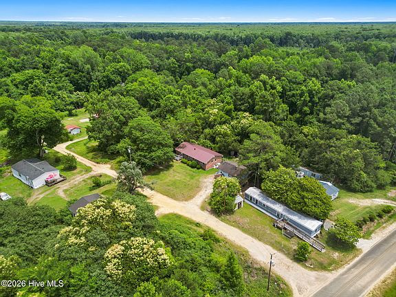 3rd image of 34 Elm Loop Lane