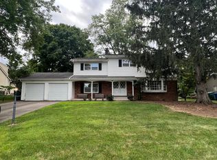 835 Greenridge Rd, Columbus, OH 43235