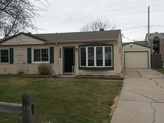 2nd image of 4022 Twin City Dr