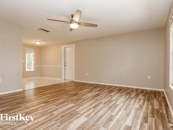 4th image of 347 Dorchester Dr
