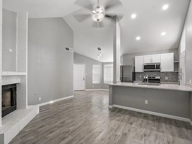 11842 Priscilla Cir — Photo 5