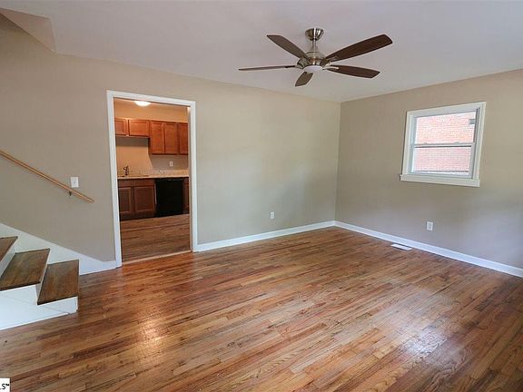 4th image of 104 Cashmere Dr