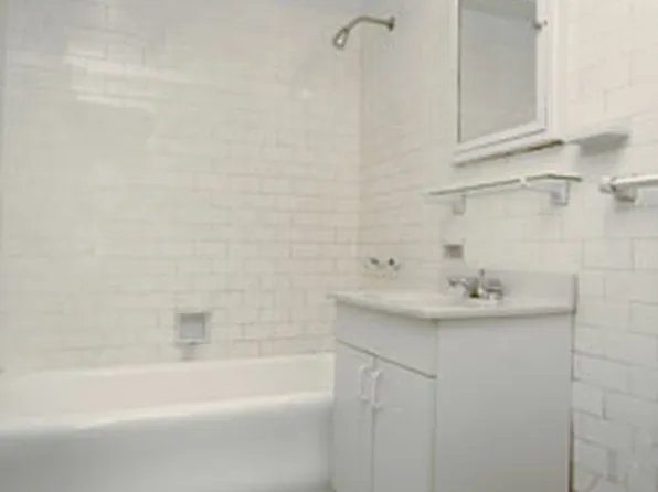 161 West 16th Street image 1 of 4