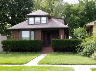12206 Longwood Dr, Blue Island, IL 60406