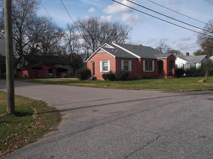 2nd image of 301 Alabama St