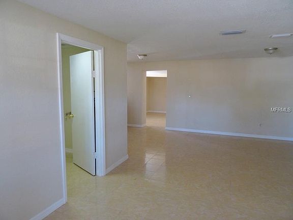 3rd image of 6026 W Jean St