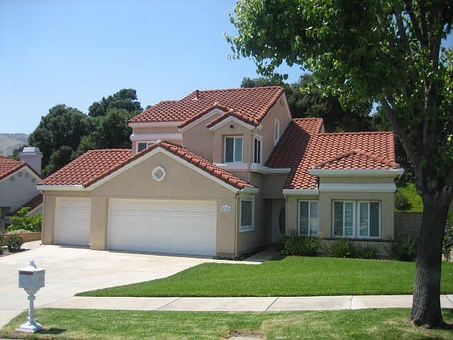 1st image of 2325 Sloan Dr