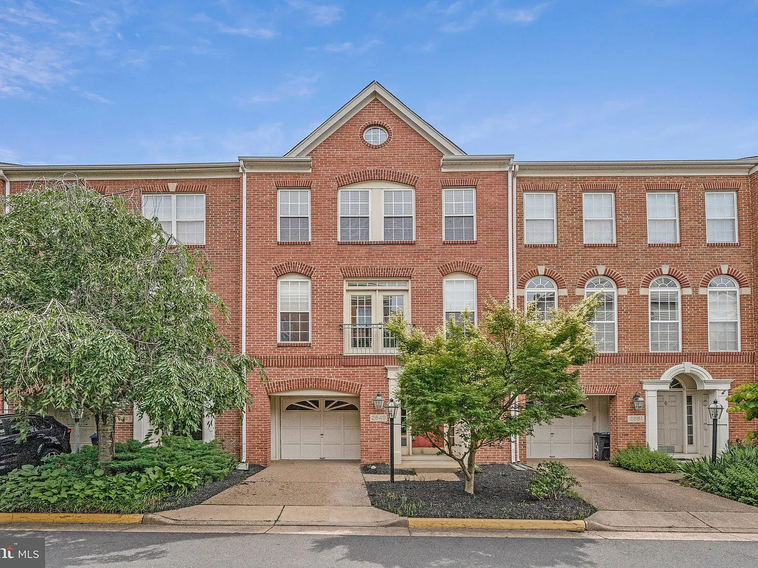 4 bed, 3.5 bath, 1756 sqft, $3,900 — Photo 1