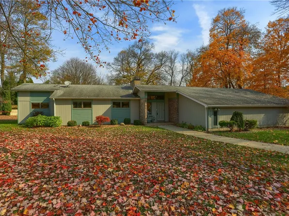 214 Andrews Trce, New Castle, PA 16102