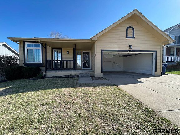3rd image of 2721 Coffey Ave