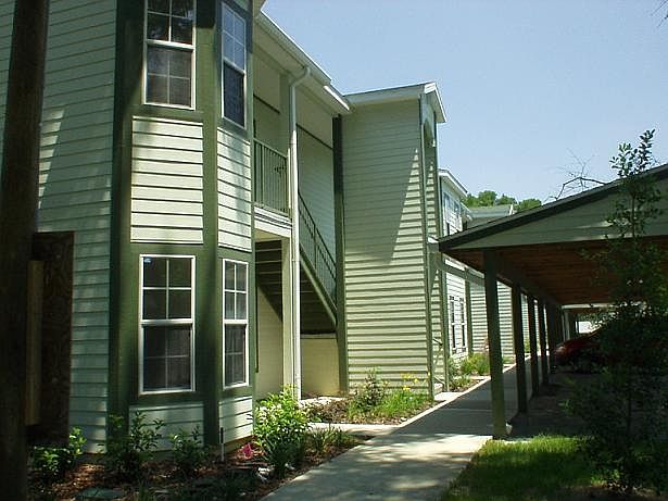 1st image of 2935 7th St NE #104