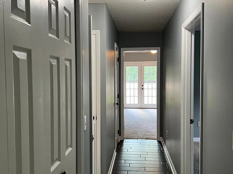 114 Windmere Dr — Photo 10