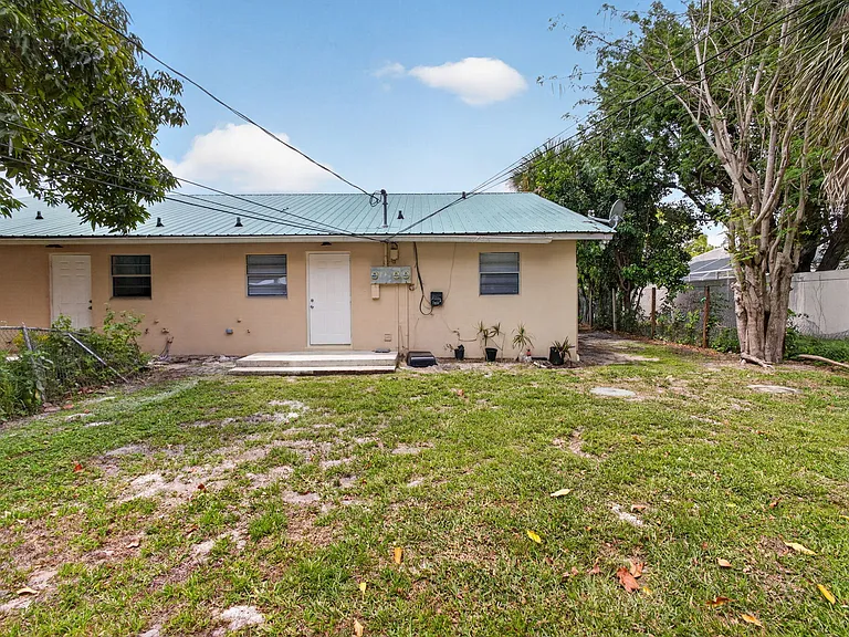 9484 Sun Ct — Photo 19