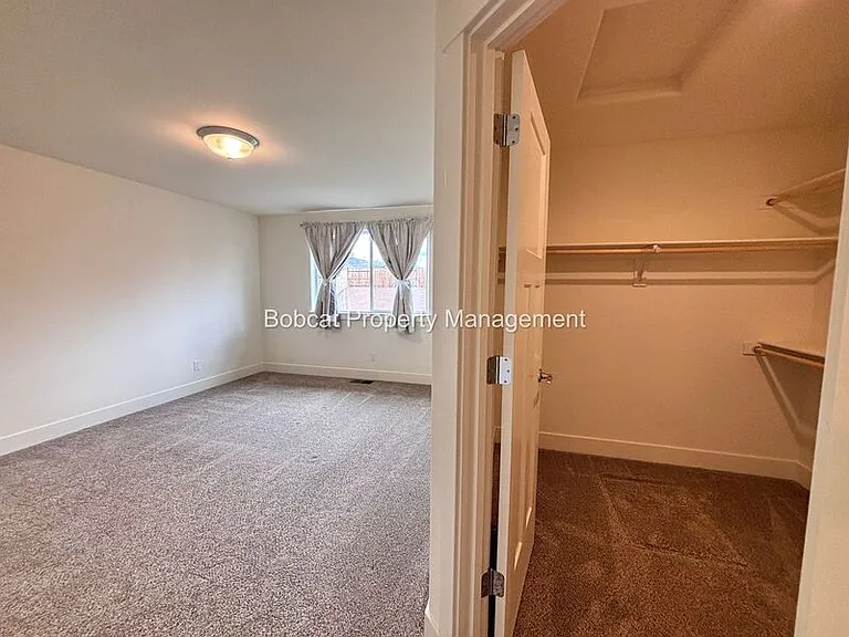 909 Saltbrush Rd — Photo 32