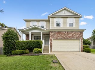 121 Cavalier Dr, Hendersonville, TN 37075