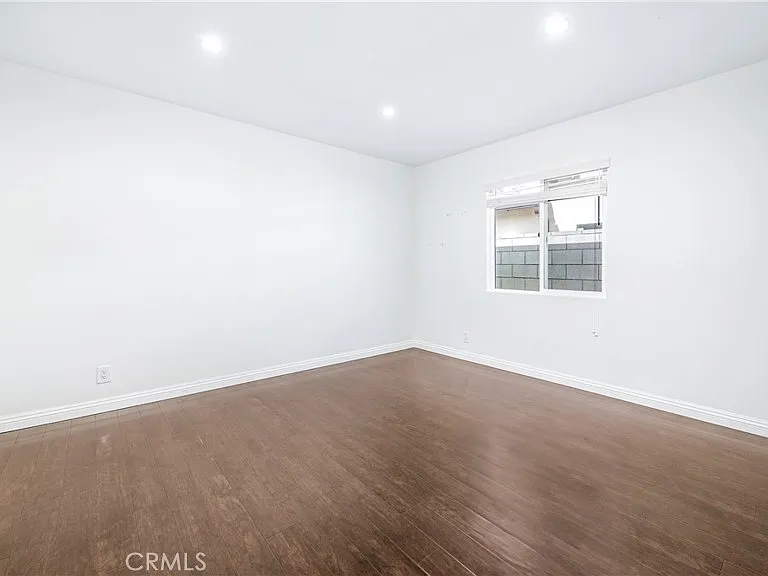 7938 Ventura Canyon Ave — Photo 14
