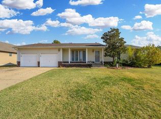 619 Sykes Rd, Wellington, KS 67152