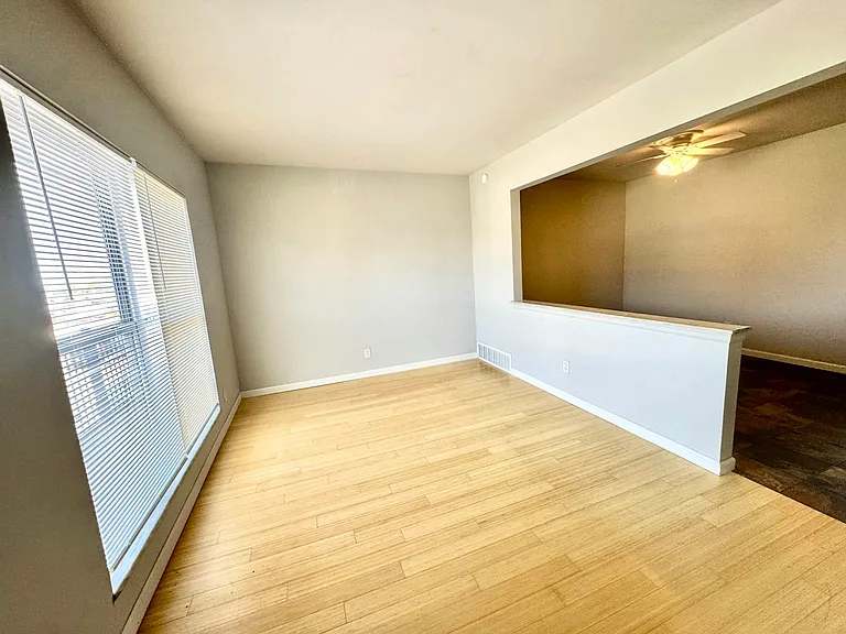 5225 Southwest Ave #206 — Photo 5