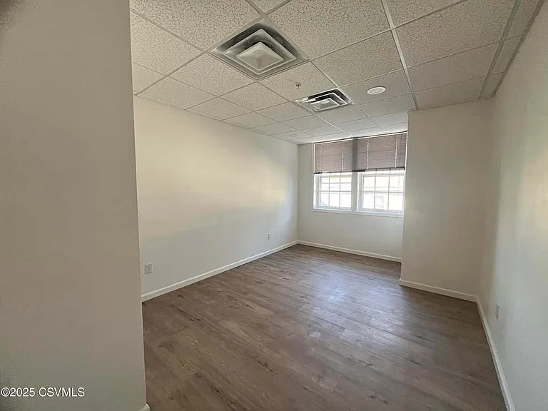 11 Pennsylvania Ave #1B — Photo 3