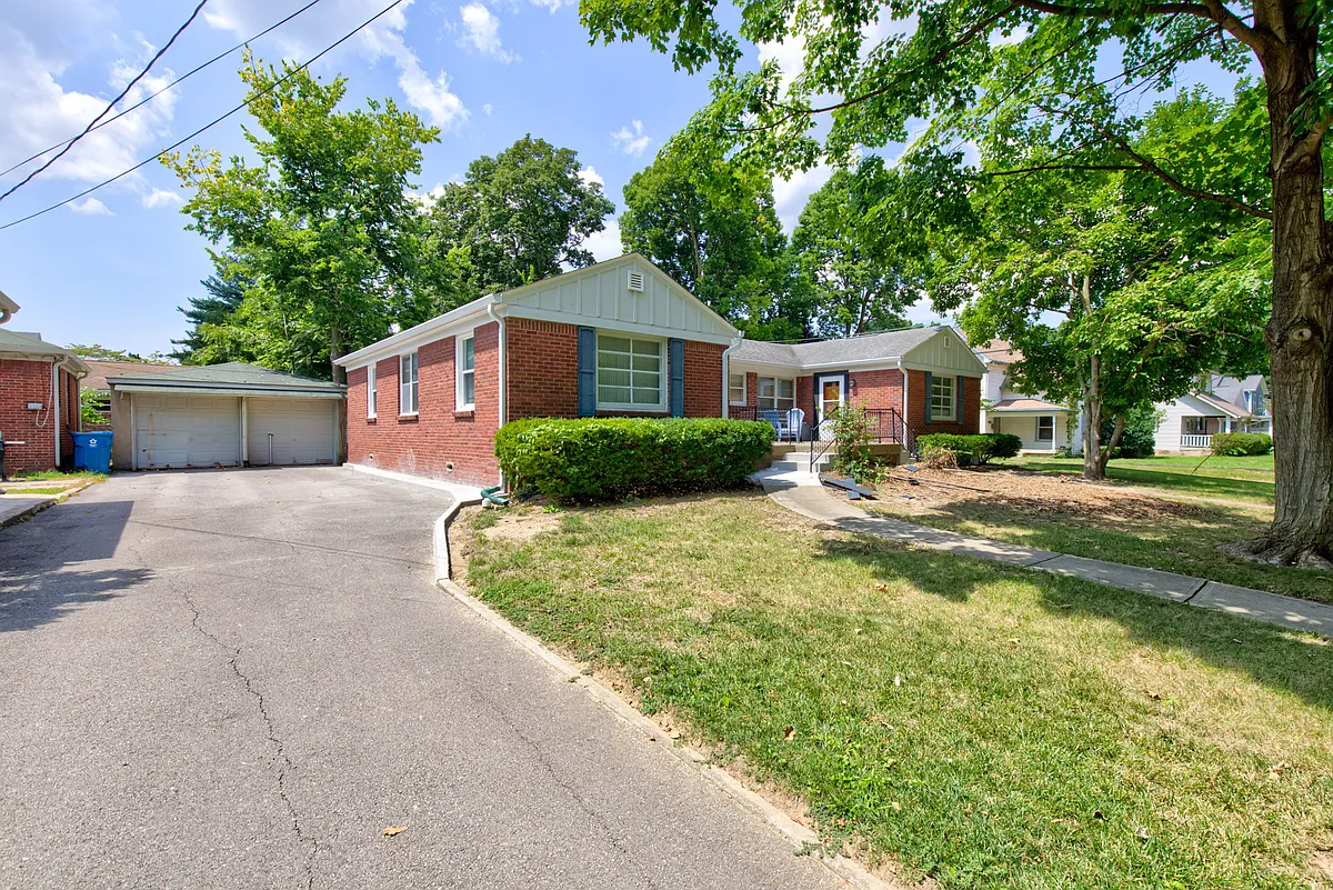 Building Photo - 4610 Rookwood Ave