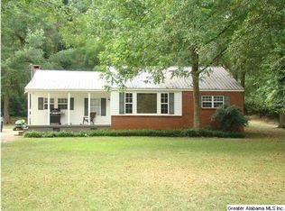 1053 White Plains Rd, Anniston, AL 36207