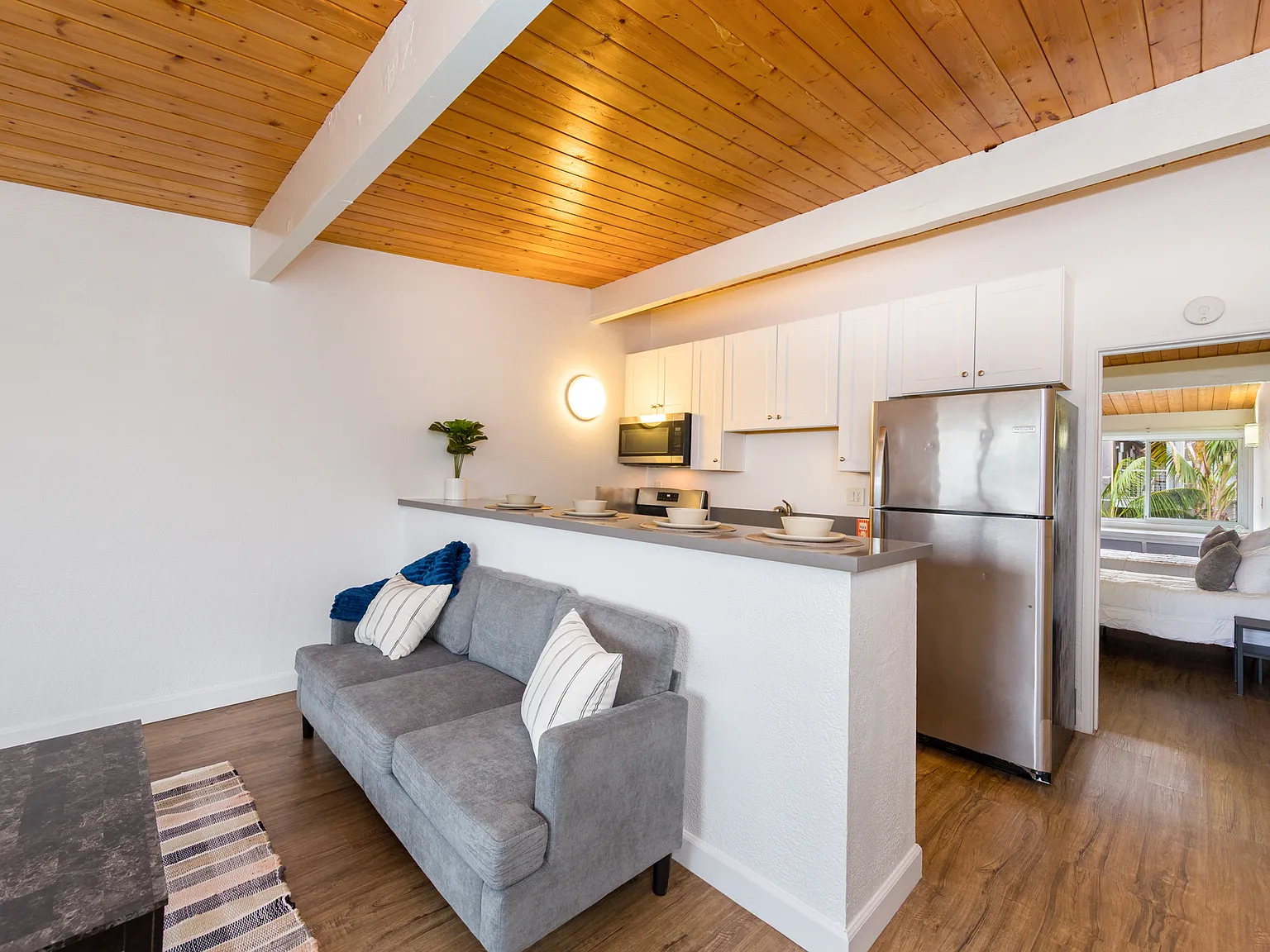 The Wave Apartments — Photo 4