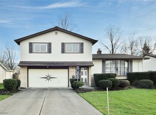 6596 Vallevista Dr, Mayfield Heights, OH 44124