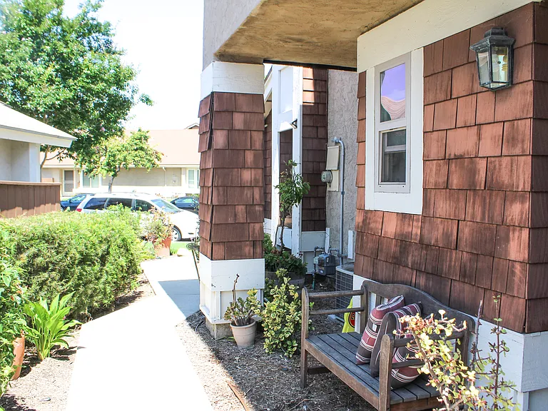 2307 Donnington Way — Photo 3
