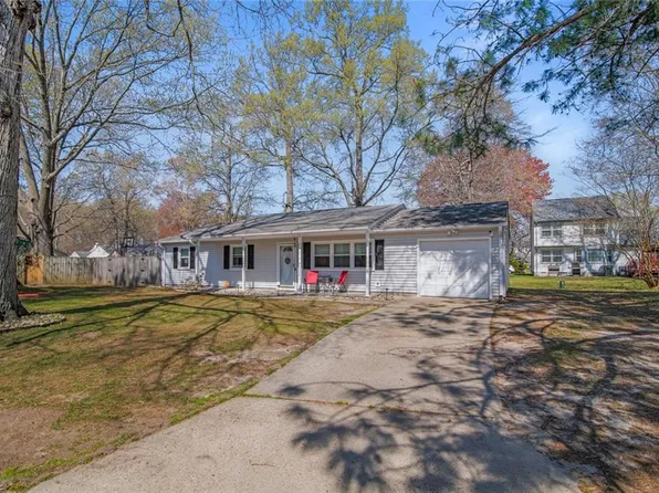 305 Markos Ct, Hampton, VA 23666