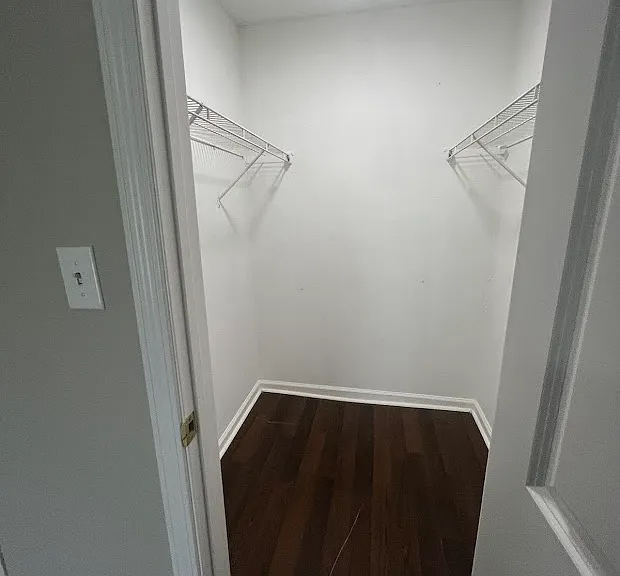 2711 Fairlee Dr. — Photo 11