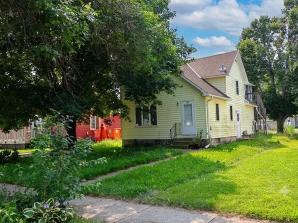 117 4th St S, Gaylord, MN 55334