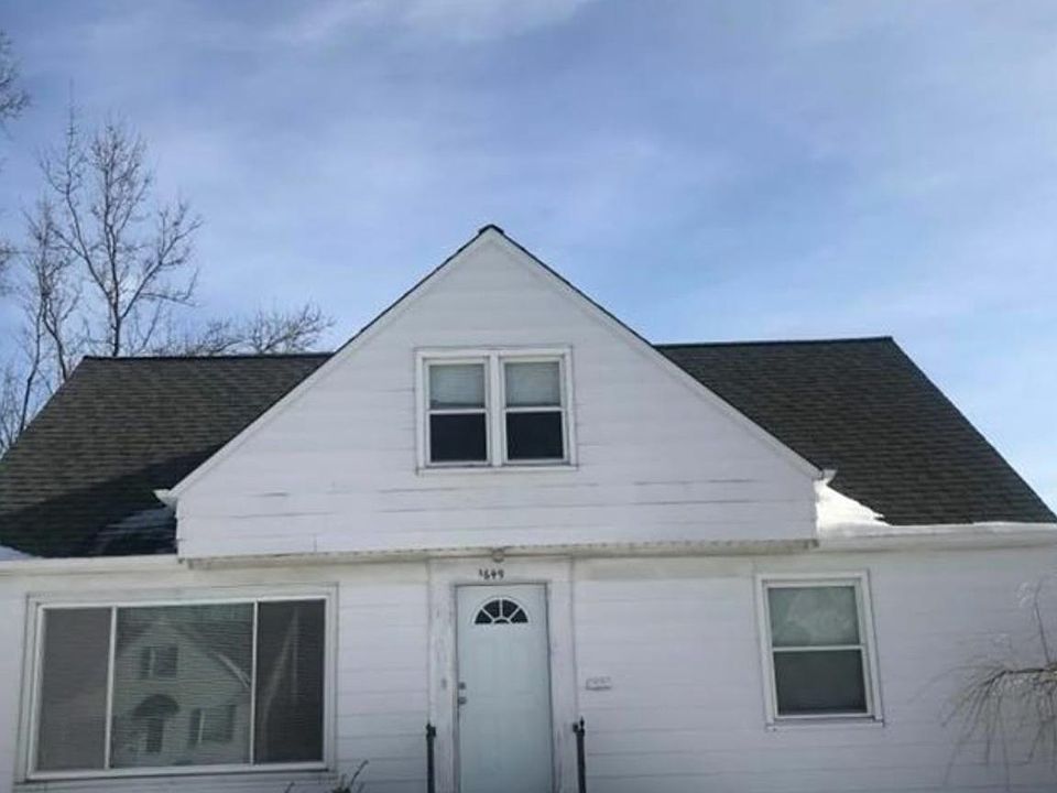 1st image of 1649 Hawthorne Dr