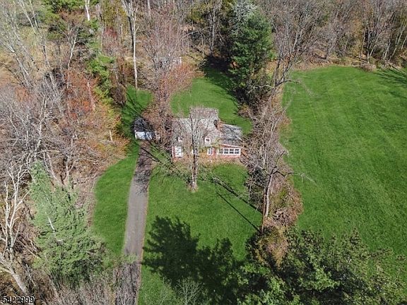 3rd image of 55 Washington Valley Rd