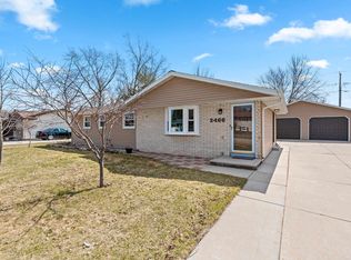 2466 Pecan St, Green Bay, WI 54311