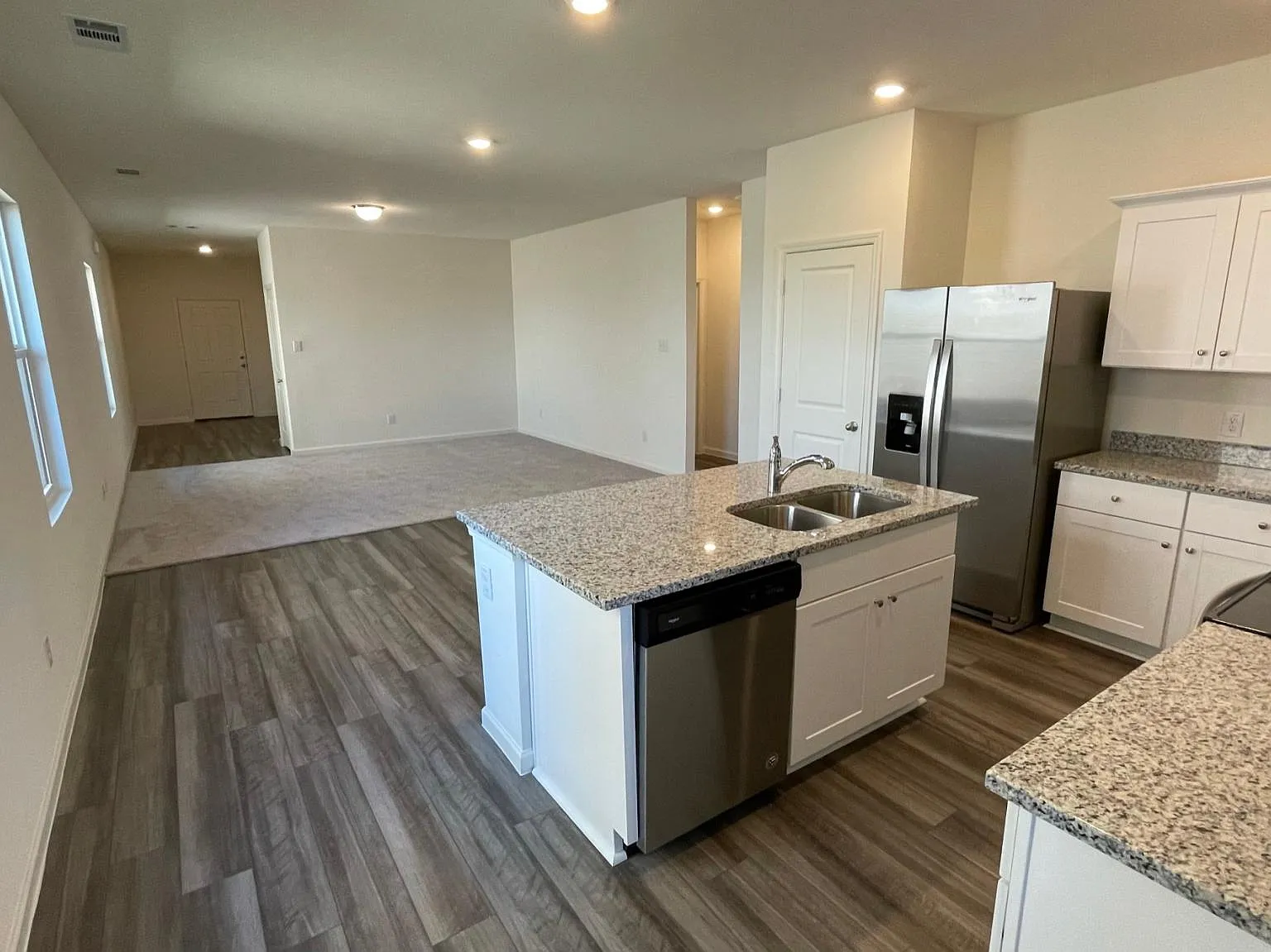 3 bed, 1407 sqft, $1,750 — Photo 3
