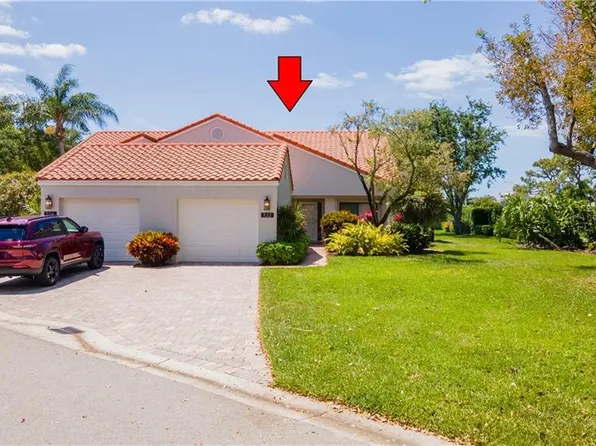 522 Beachwalk Cir, Naples, FL 34108