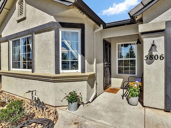 5th image of 5806 Chancellor Way