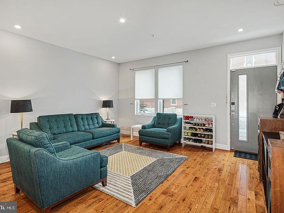5th image of 2086 E Cumberland St
