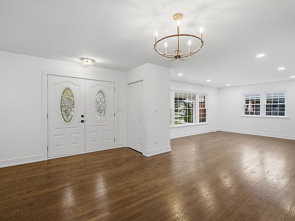 2nd image of 2141 Walnut St