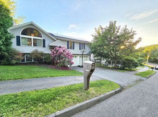 37 Moreland Green Dr, Worcester, MA 01609