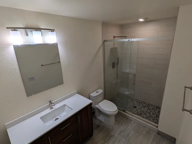 Bathroom2